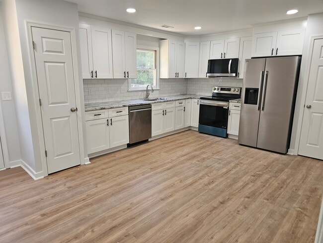 Foto del edificio - 3610 Woodside Ct