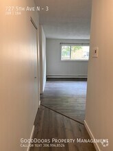 Building Photo - 727 5th Ave N