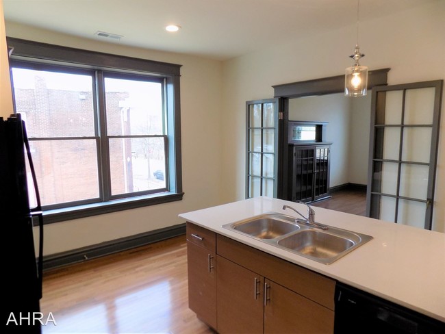 Building Photo - 4144 De Tonty St