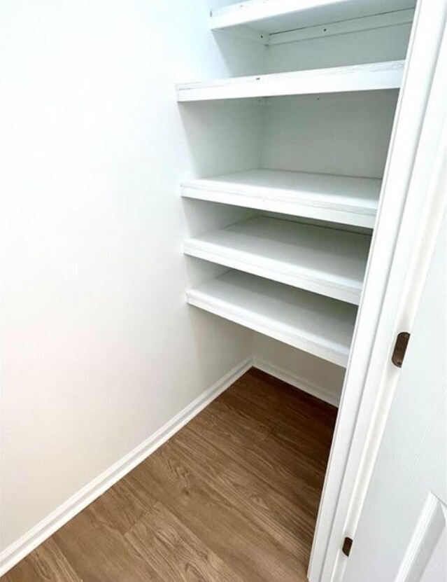 Foto del edificio - 3725 Boyette Ct