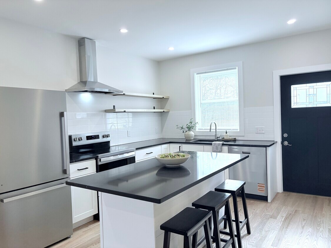 Foto principal - 186 Conway St