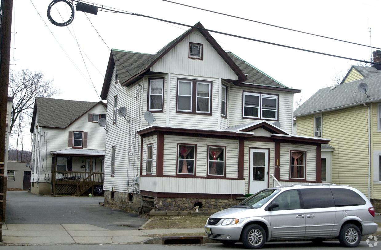 Building Photo - 201 E Blackwell St