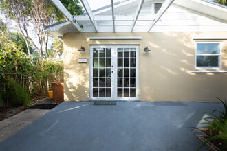 Building Photo - 245 Cortez Rd