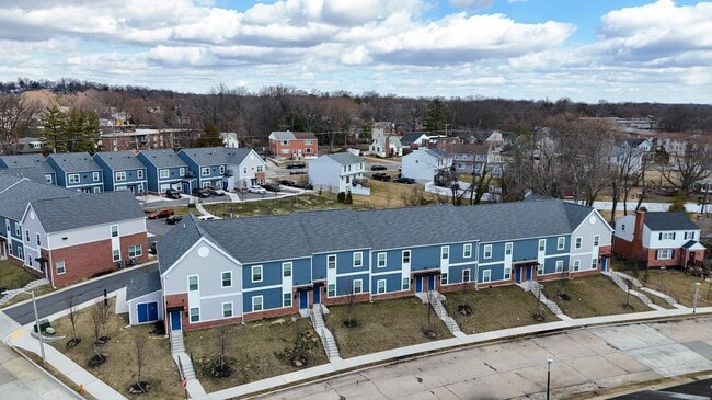 Building Photo - 4907 Hamilton Ave