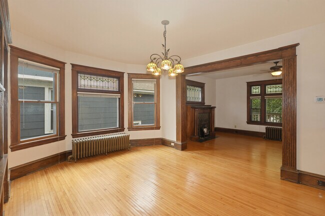 Foto del edificio - 2535 Aldrich Ave S