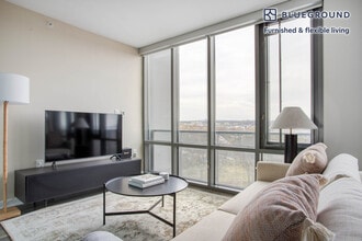 Building Photo - 3110 Mt Vernon Ave