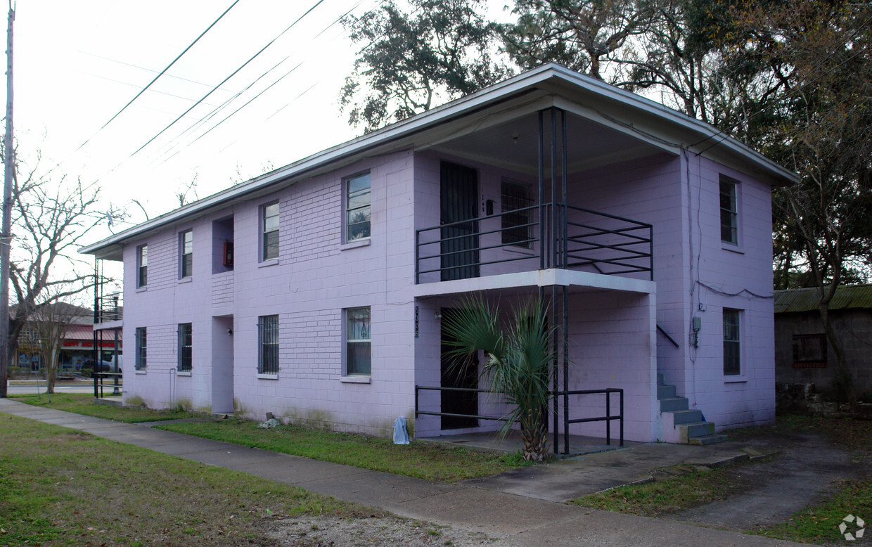 Primary Photo - 1666 Myrtle Ave