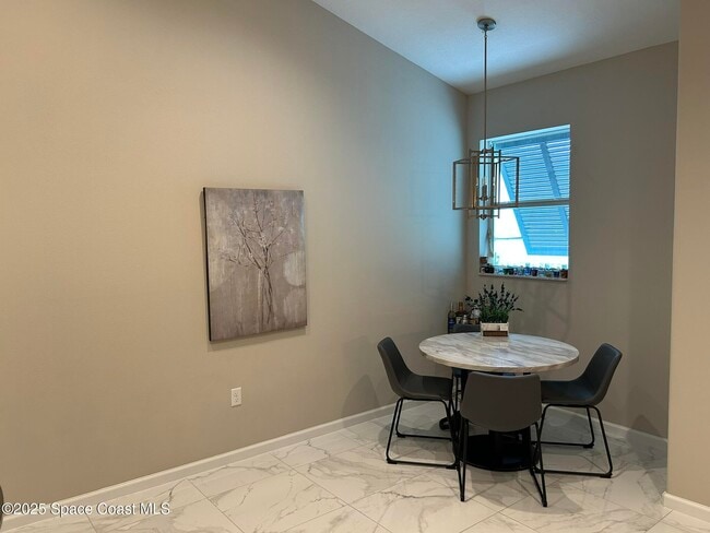 Building Photo - 3931 Playa Del Sol Dr