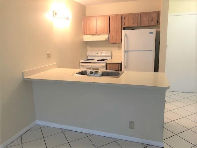 Primary Photo - 2771 Riverside Dr