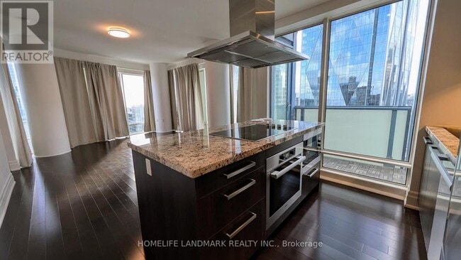 Photo du bâtiment - 8 The Esplanade