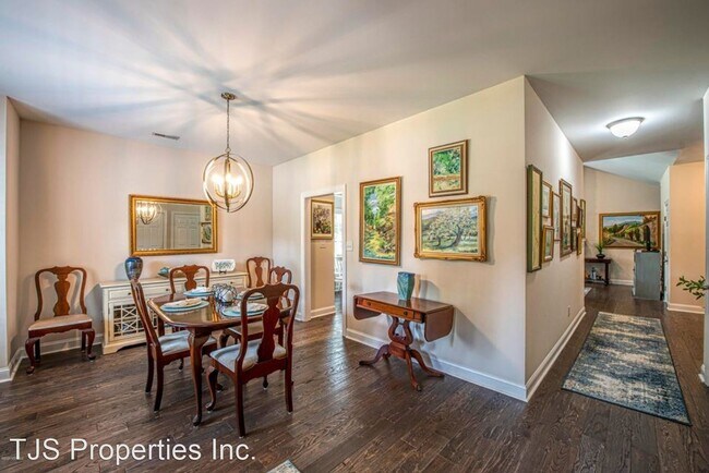 Building Photo - 4 br, 3 bath House - 801 Navidad Bank Court