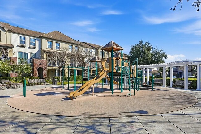 Building Photo - 40203 Antigua Rose Terrace