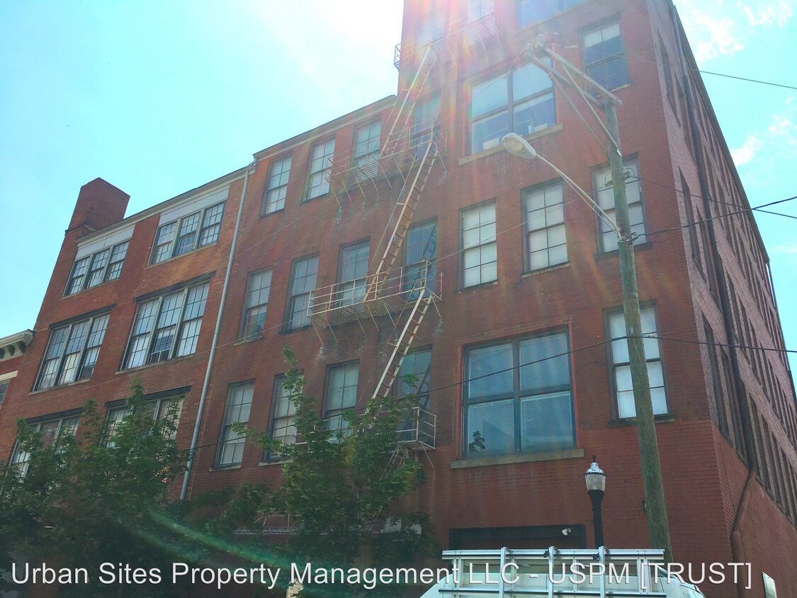 Primary Photo - 1227 Jackson St
