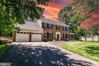 Building Photo - 6412 Gristmill Square Trce
