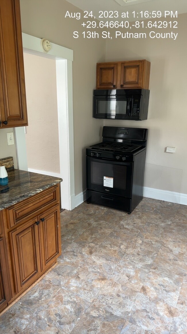 Foto del edificio - 208 S 13th St