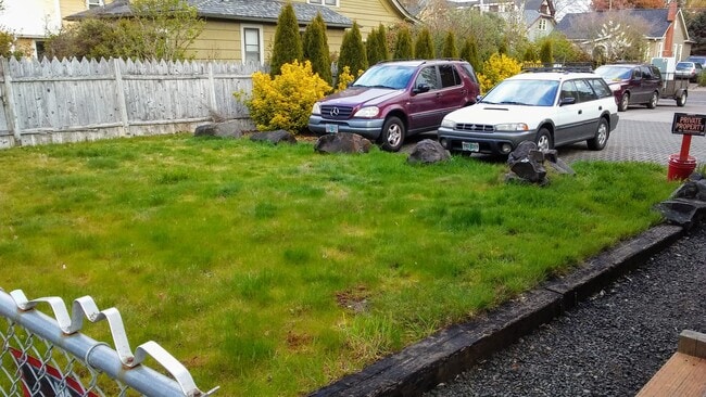 Yard and part of parking area - 306 NW 10th St