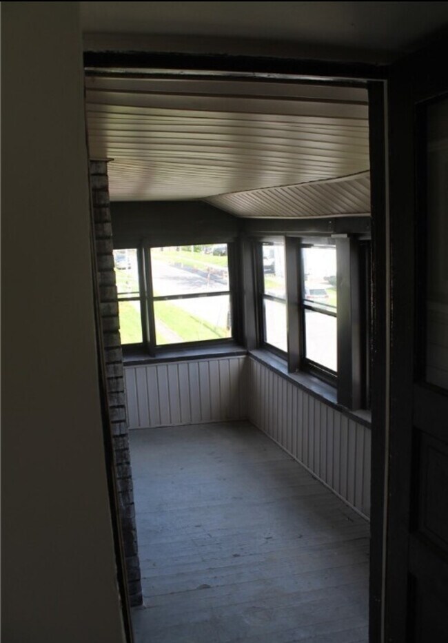 Building Photo - 110 Herbert St