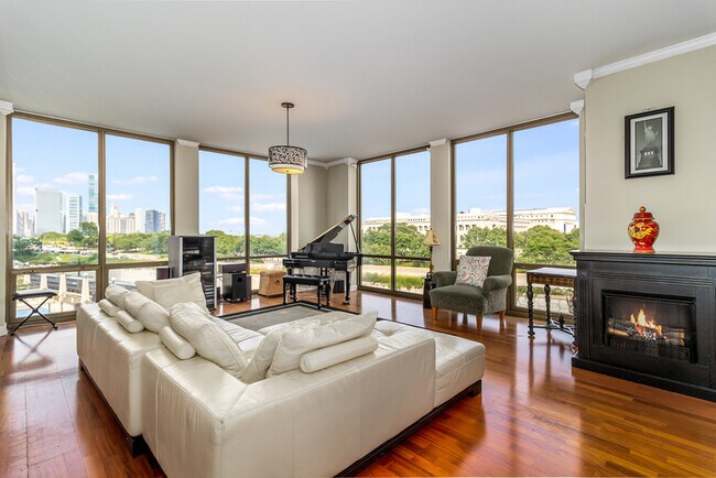 Foto del edificio - 1335 S Prairie Ave