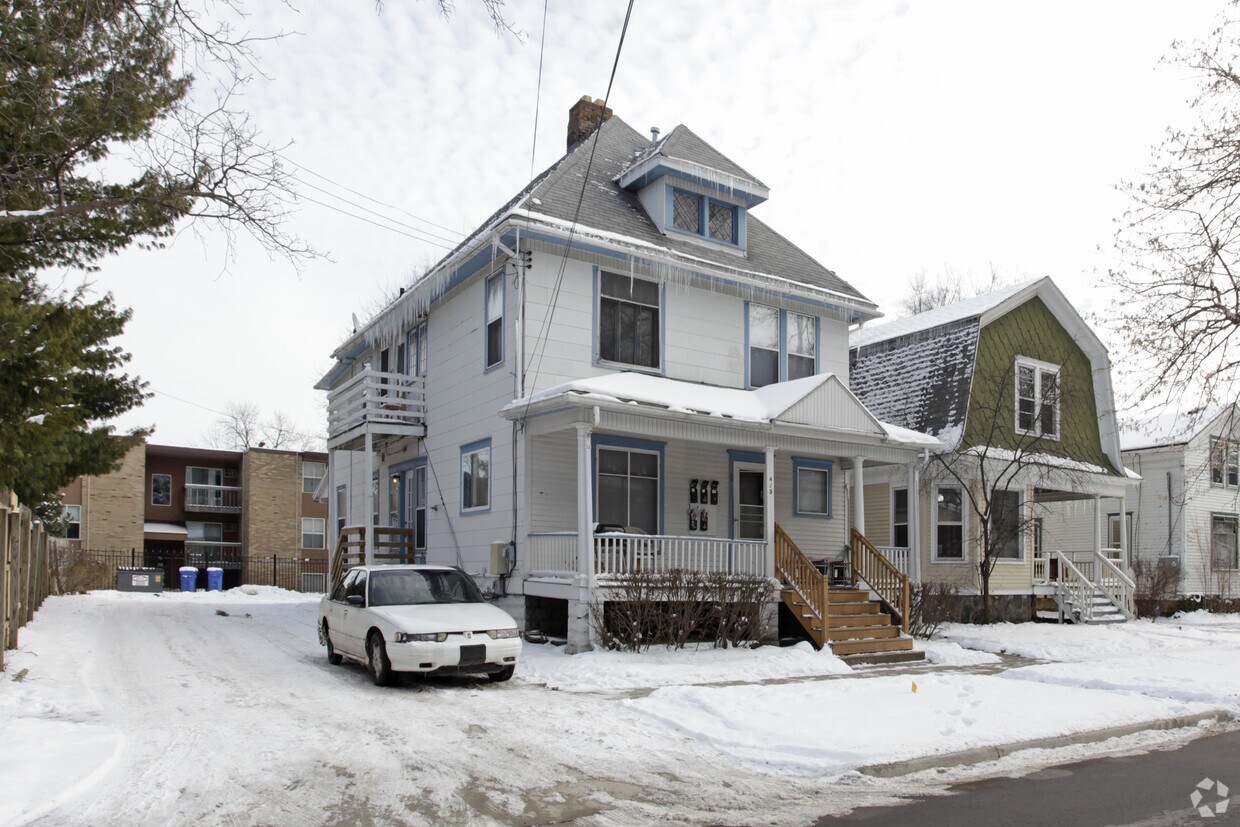 Building Photo - 415 Davis St