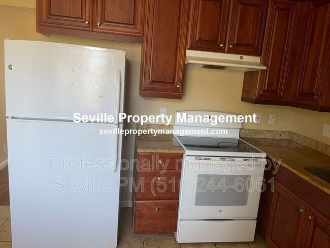 Building Photo - 29 Deering Ct