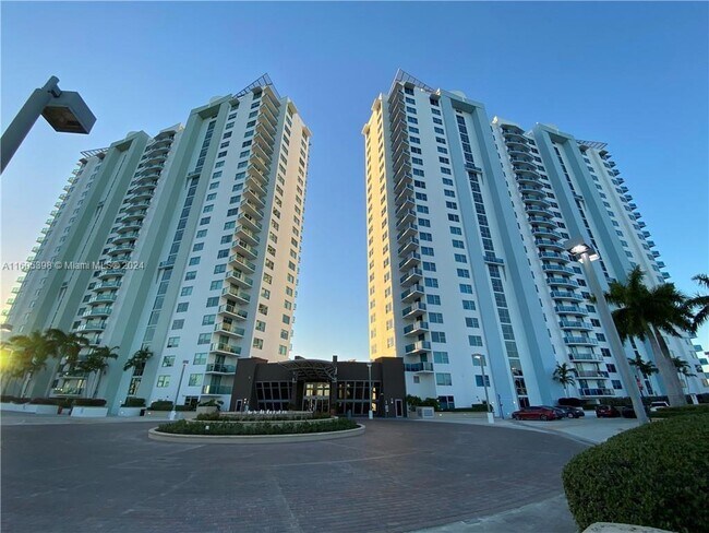 Foto del edificio - 2681 N Flamingo Rd