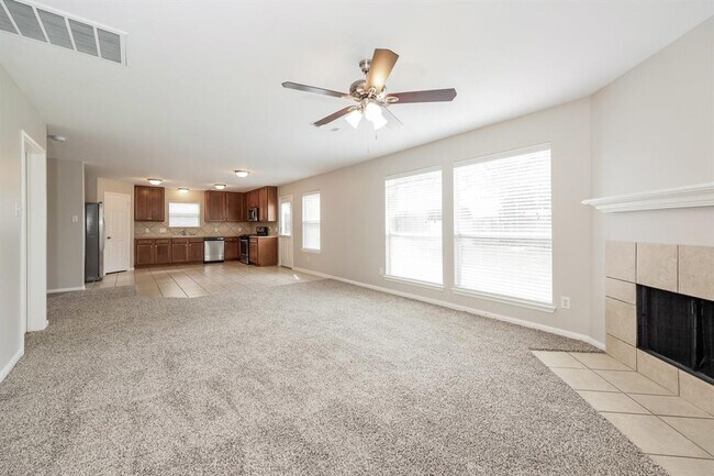 Foto del edificio - 8319 Loetsch Ridge Way