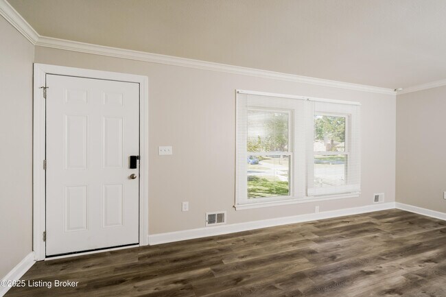 Foto del edificio - 3702 Iron Horse Way