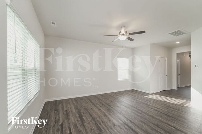 Foto del edificio - 5304 Cobblestone Glen Dr