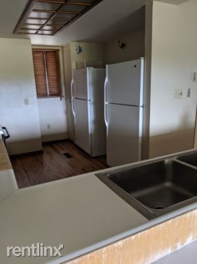 Building Photo - 3 br, 2.5 bath Apartment - 295 S Hoyt St