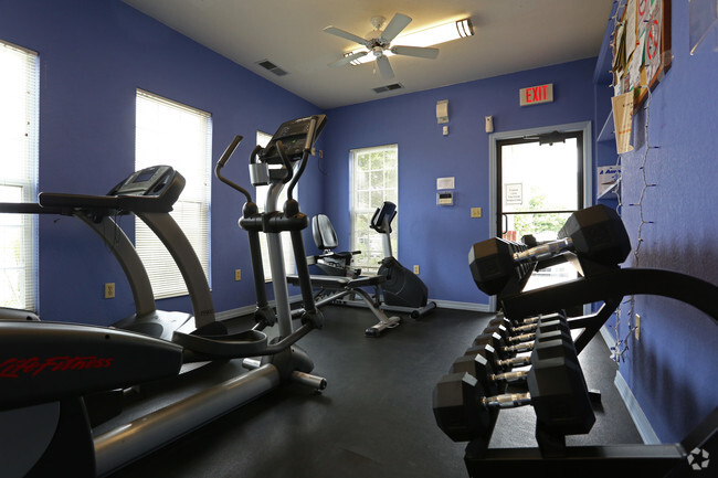 Fitness Center - Coles Crossing Apartments