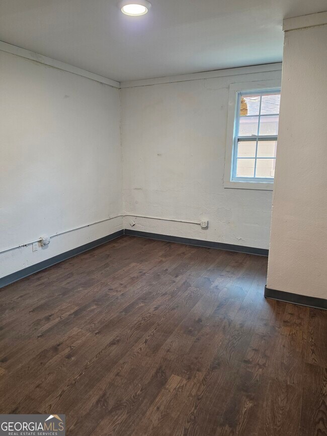 Building Photo - 1148 Booker Ave SW
