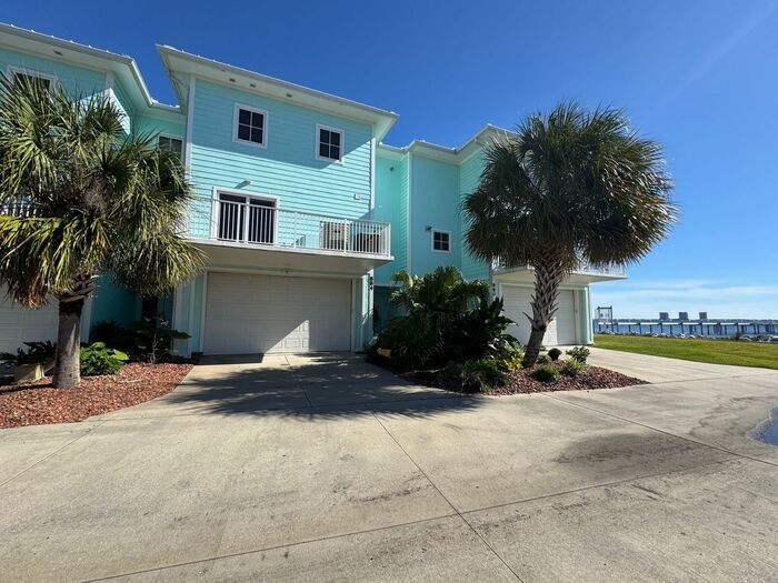 Primary Photo - Gulf Breeze - Sea View Pines - 3 bedroom, ...