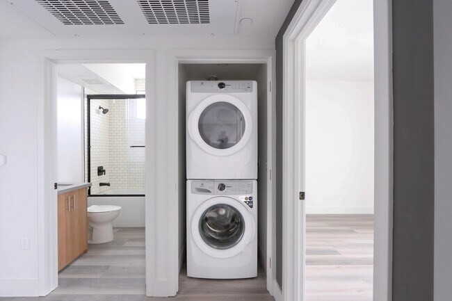 Foto del edificio - 11155 Huston St