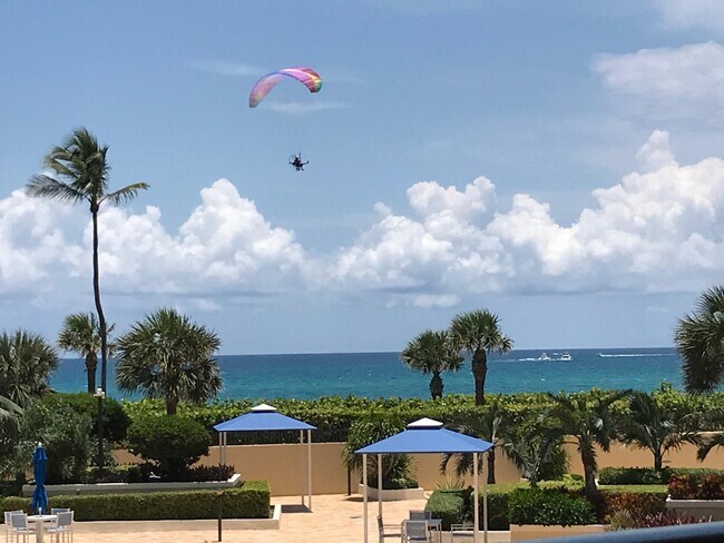 Foto del edificio - 100 Ocean Trail Way