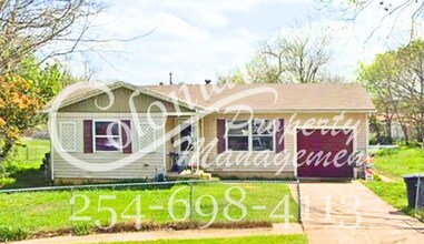 Building Photo - 2211 Elkins Cir