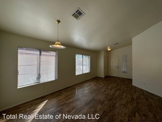 Foto del edificio - 3 br, 2 bath House - 4468 Pacific Sun Ave