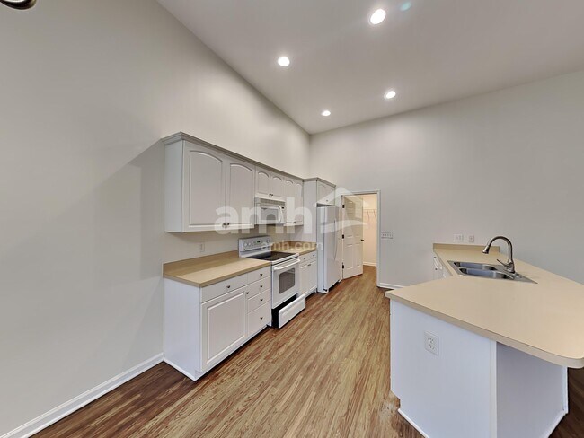 Foto del edificio - 315 Madrid Dr