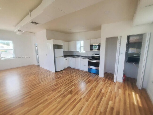 Foto del edificio - 137 SE 1st Ave