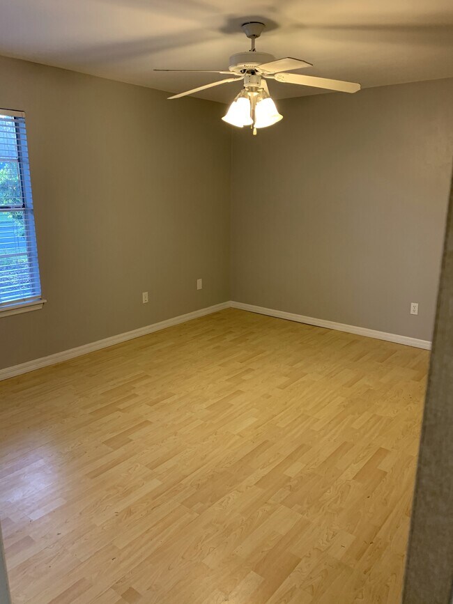 Master Bedroom - 347 S Orchard St