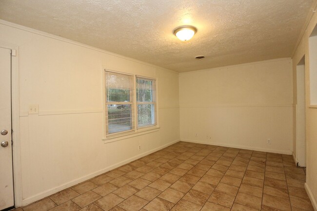 Foto del edificio - 3 Bedroom Arlington Woods Home!