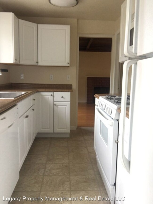 Building Photo - 1 br, 1 bath House - 107 Terrace Ave