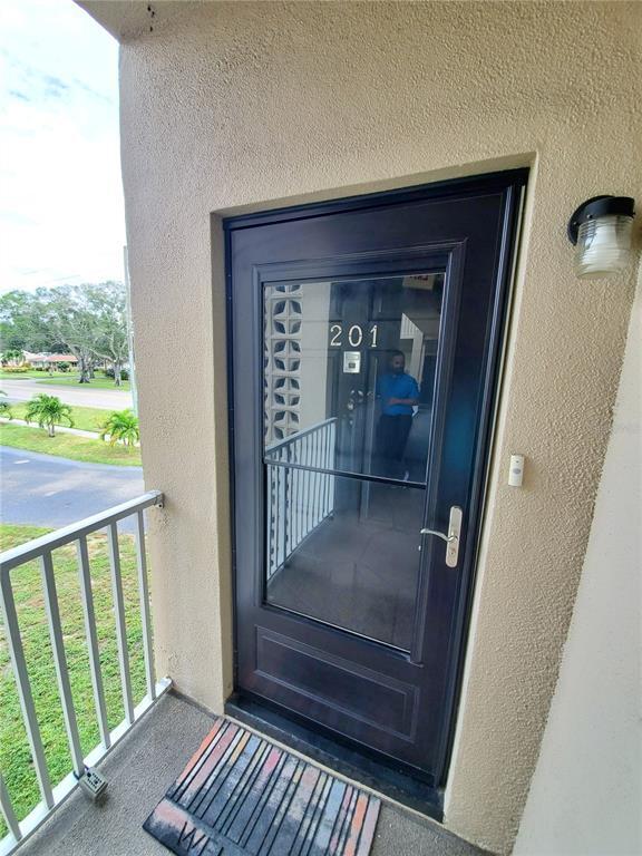 Foto del edificio - 1000 49th Street N