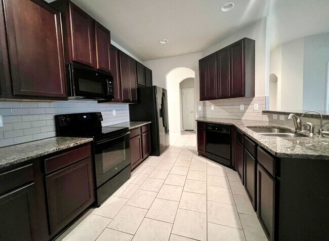 Foto del edificio - MUST SEE!! 3 Bedroom 2 Bath Home NEAR CONV...
