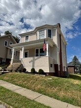 Building Photo - 12 Clay Ave