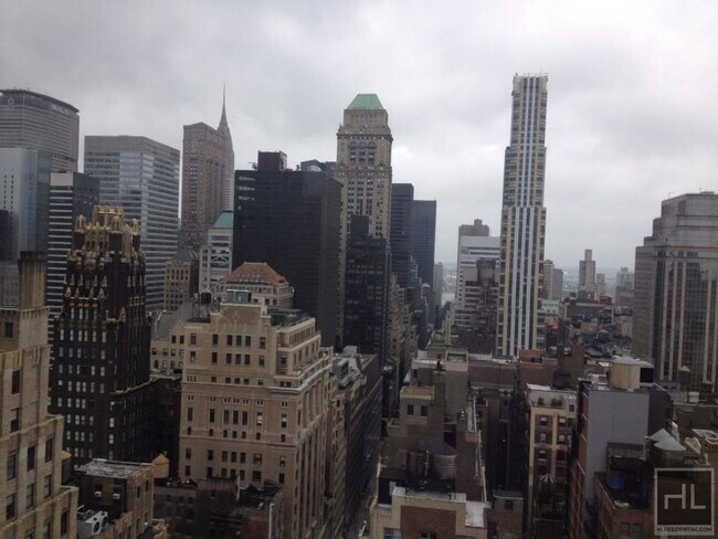 Building Photo - West 39th St