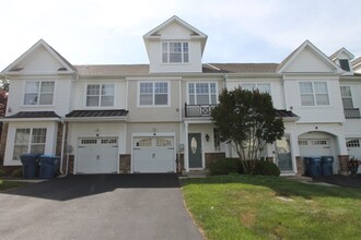 Building Photo - 316 Ross Ct