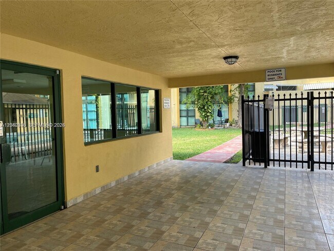 Building Photo - 11780 SW 18th St