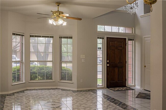 Building Photo - 1604 Chasewood Dr