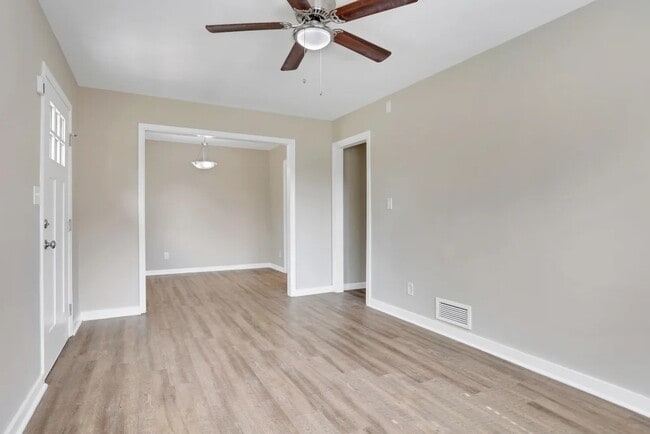 Foto del edificio - 1282 Bell Ave