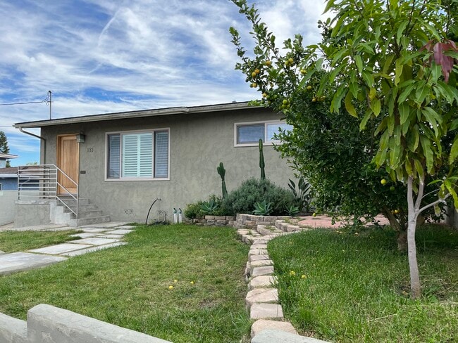 Foto del edificio - 1133 W Crestwood Ave